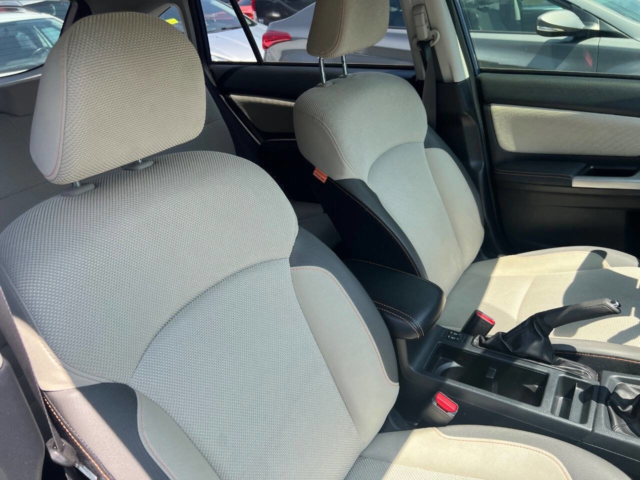 Used 2017 Subaru Crosstrek 2.0i Premium image 11