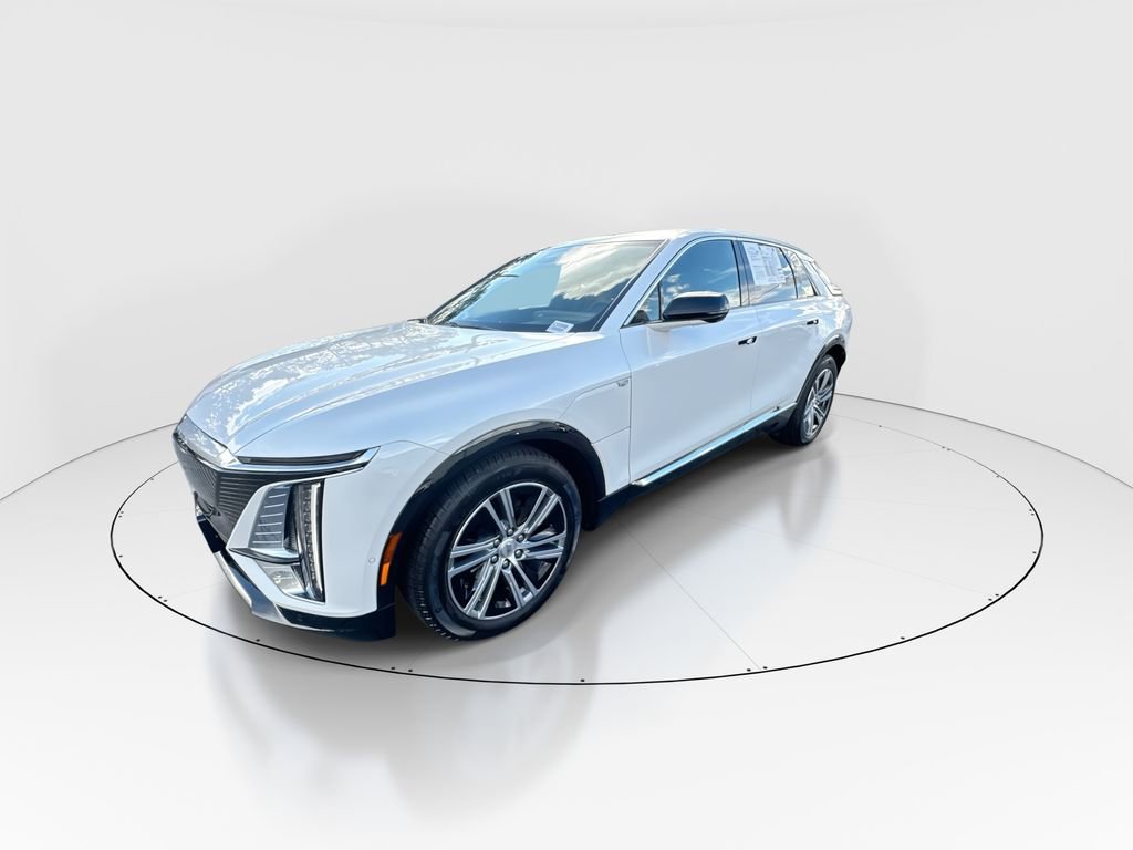 Used 2025 Cadillac Lyriq Luxury w/ LPO, Floor Liner Package image 4