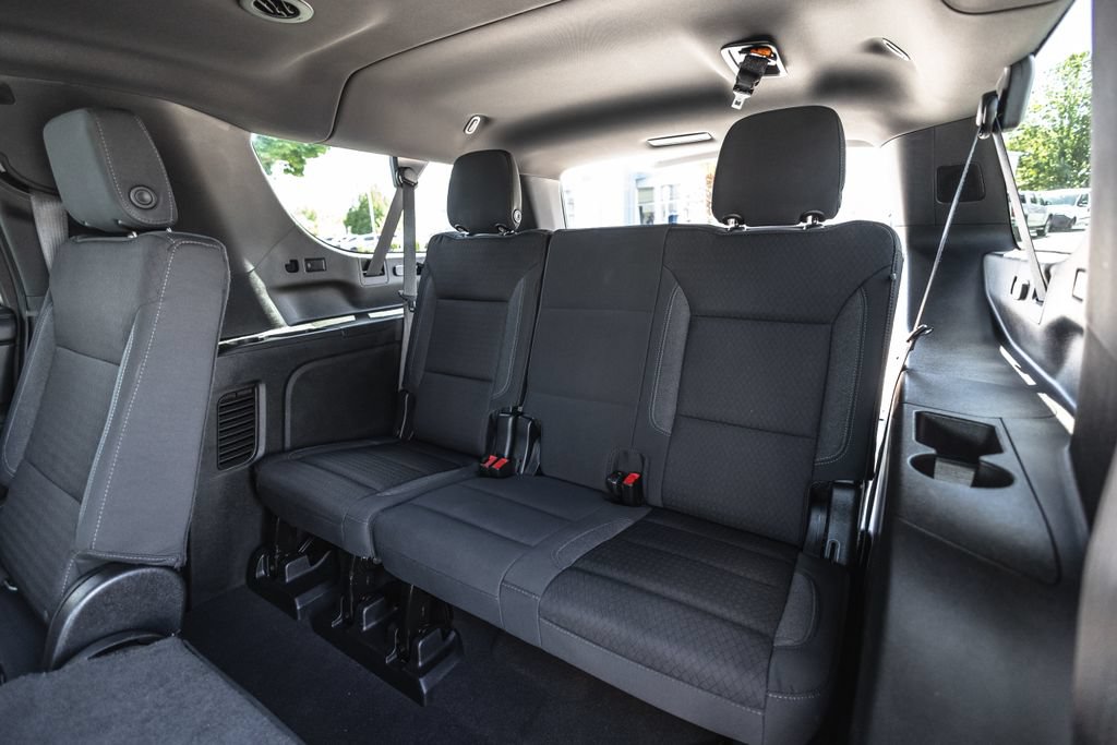 Used 2022 Chevrolet Suburban LS AWD/4WD image 32