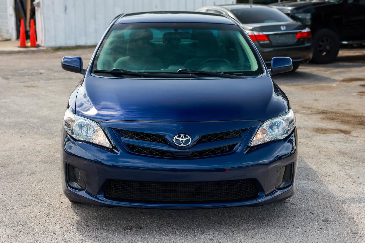Used 2012 Toyota Corolla LE FWD image 19