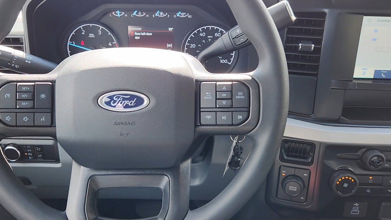 New 2025 Ford F550 4x4 Crew Cab image 22