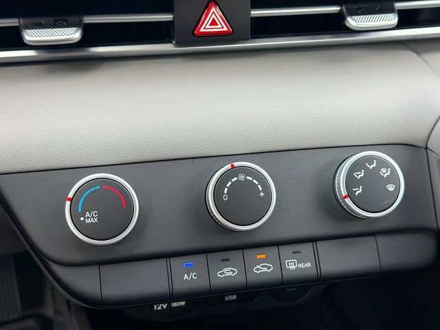 New 2026 Hyundai Elantra SE FWD image 15