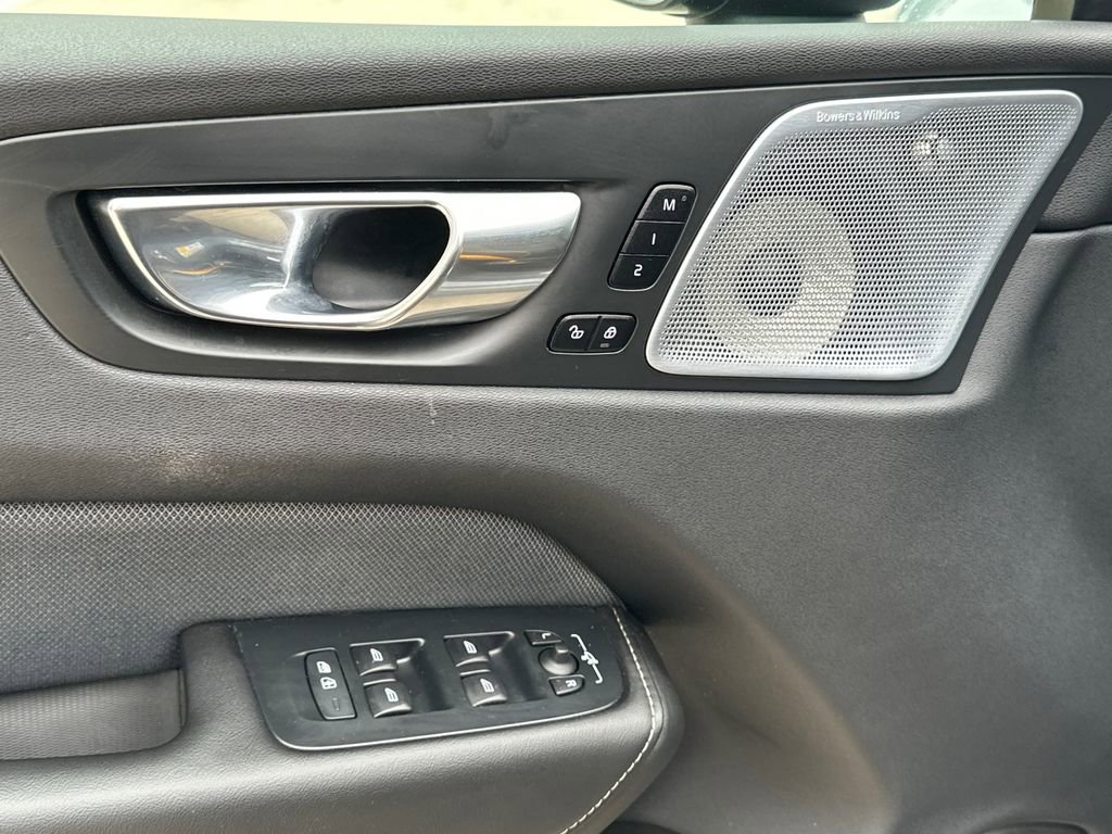 Used 2022 Volvo XC60 T8 Polestar image 23