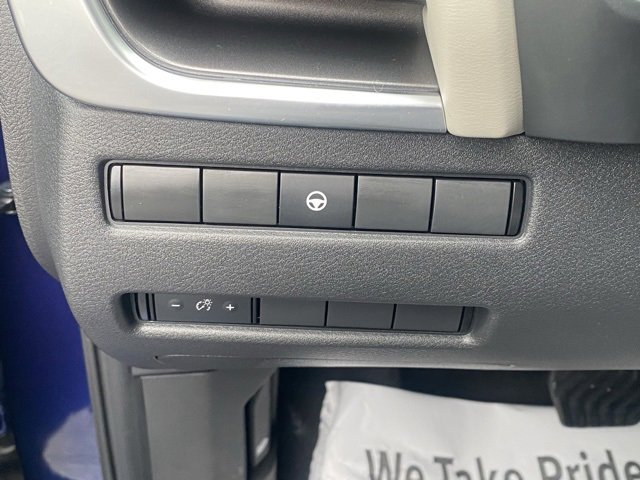 Certified 2023 Nissan Rogue SV image 27