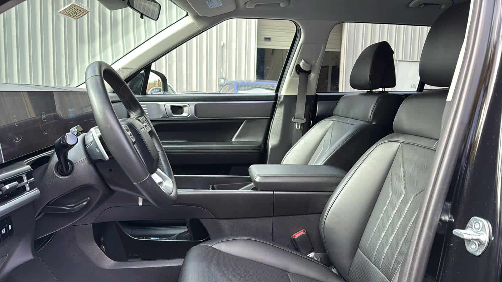 Used 2025 Hyundai Santa Fe SEL image 12