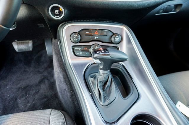 Used 2016 Dodge Challenger SXT image 12