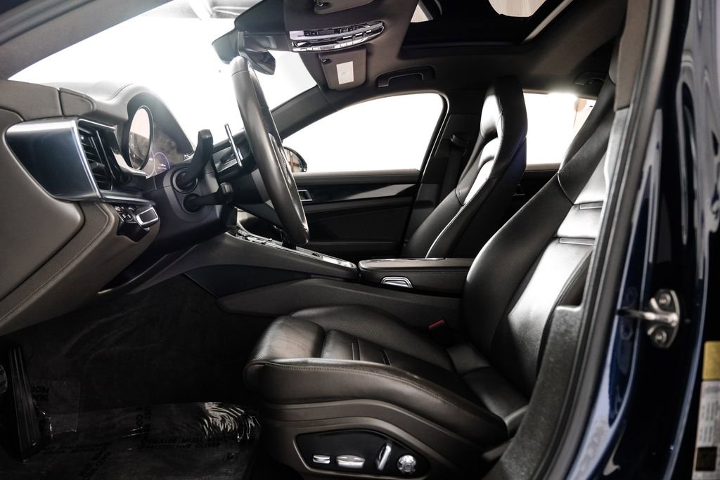 Used 2021 Porsche Panamera image 4