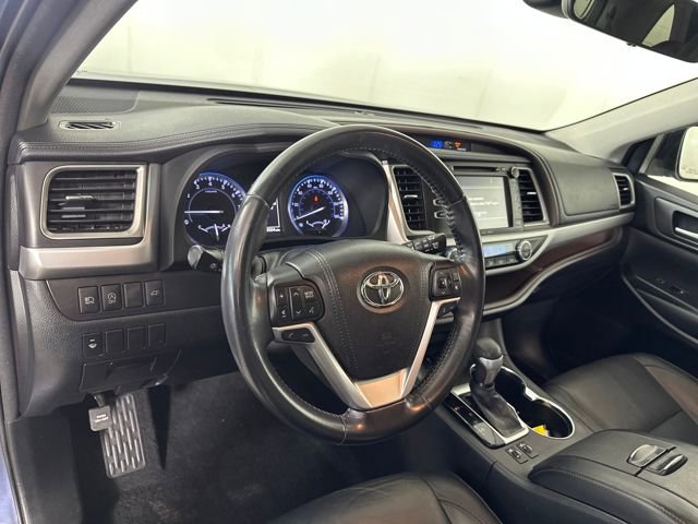 Used 2018 Toyota Highlander XLE image 13