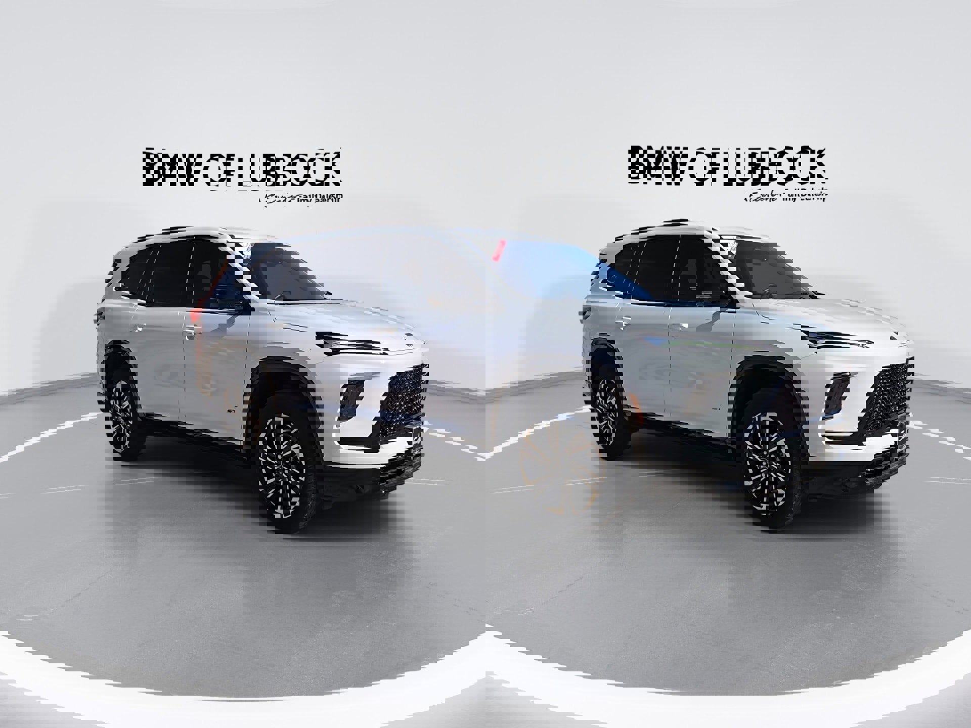 Used 2025 Buick Enclave Sport Touring image 2