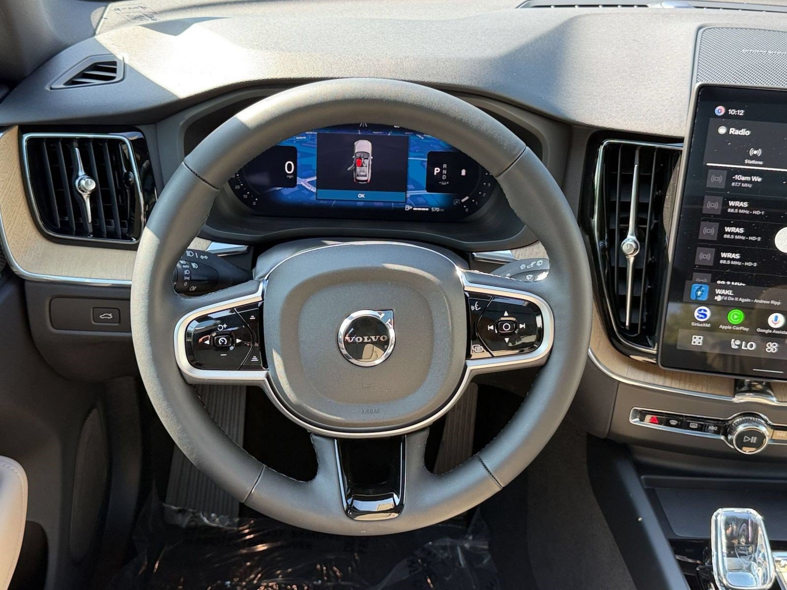New 2026 Volvo XC60 B5 Plus w/ Protection Package Premier AWD/4WD image 11