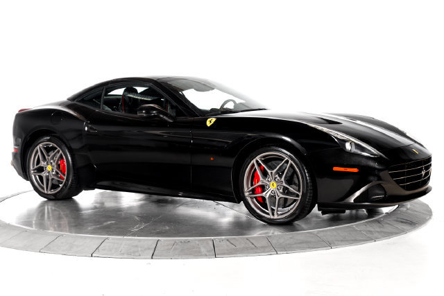 Used 2015 Ferrari California T RWD image 13