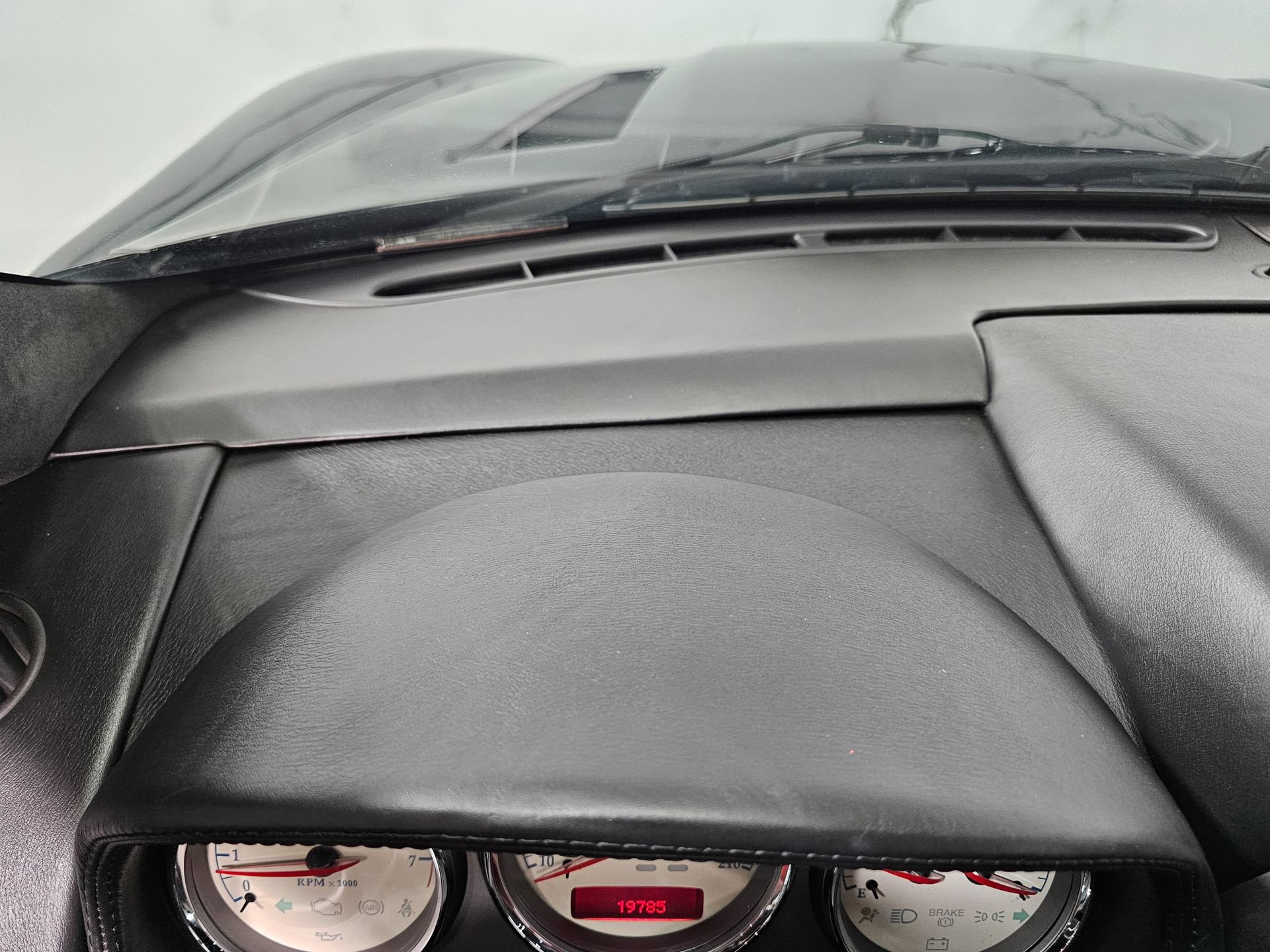 Used 2004 Aston Martin Vanquish RWD image 40