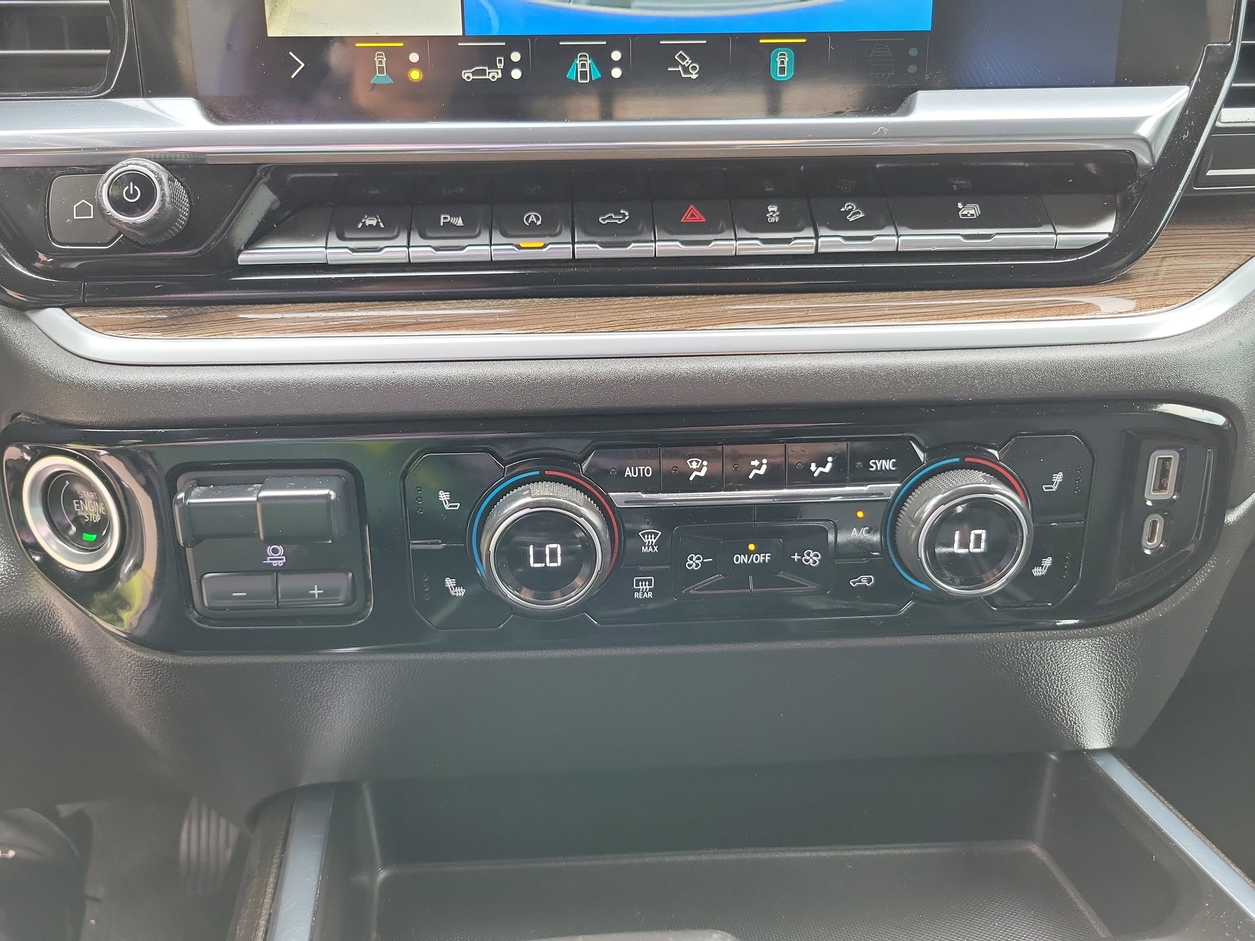 Used 2022 Chevrolet Silverado 1500 LT Trail Boss w/ LT Trail Boss Premium Package image 12