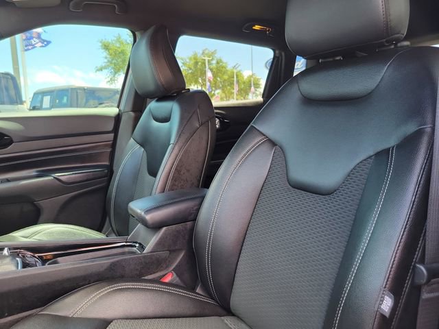 Used 2024 Jeep Compass Latitude w/ Altitude Special Edition image 20