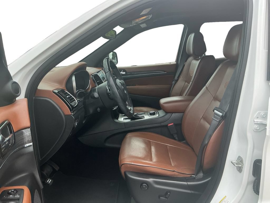 Used 2020 Jeep Grand Cherokee Overland AWD/4WD image 14