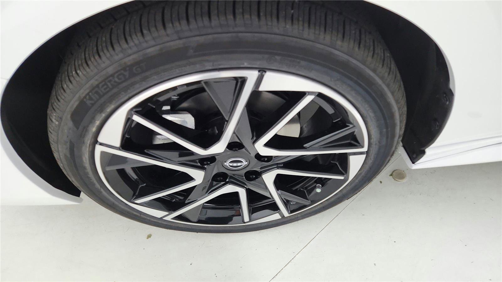 New 2025 Nissan Sentra SR image 34