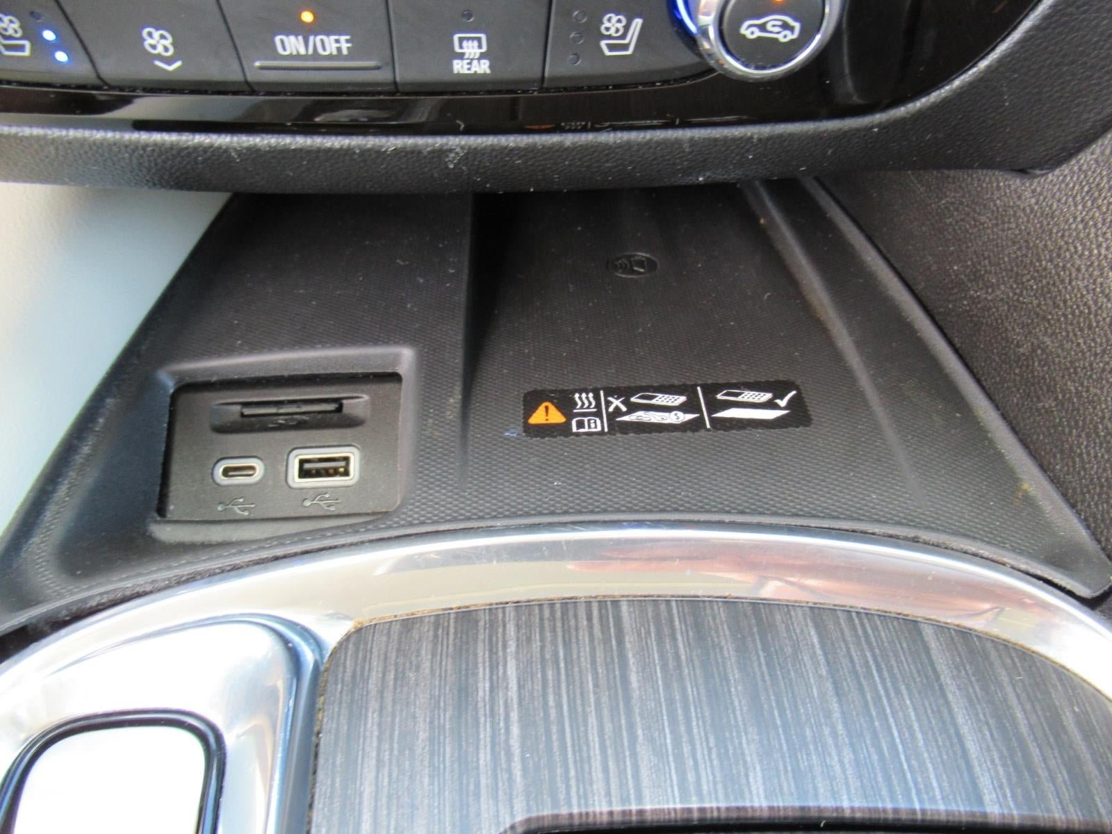 Used 2023 Buick Enclave Avenir w/ Avenir Technology Package FWD image 29