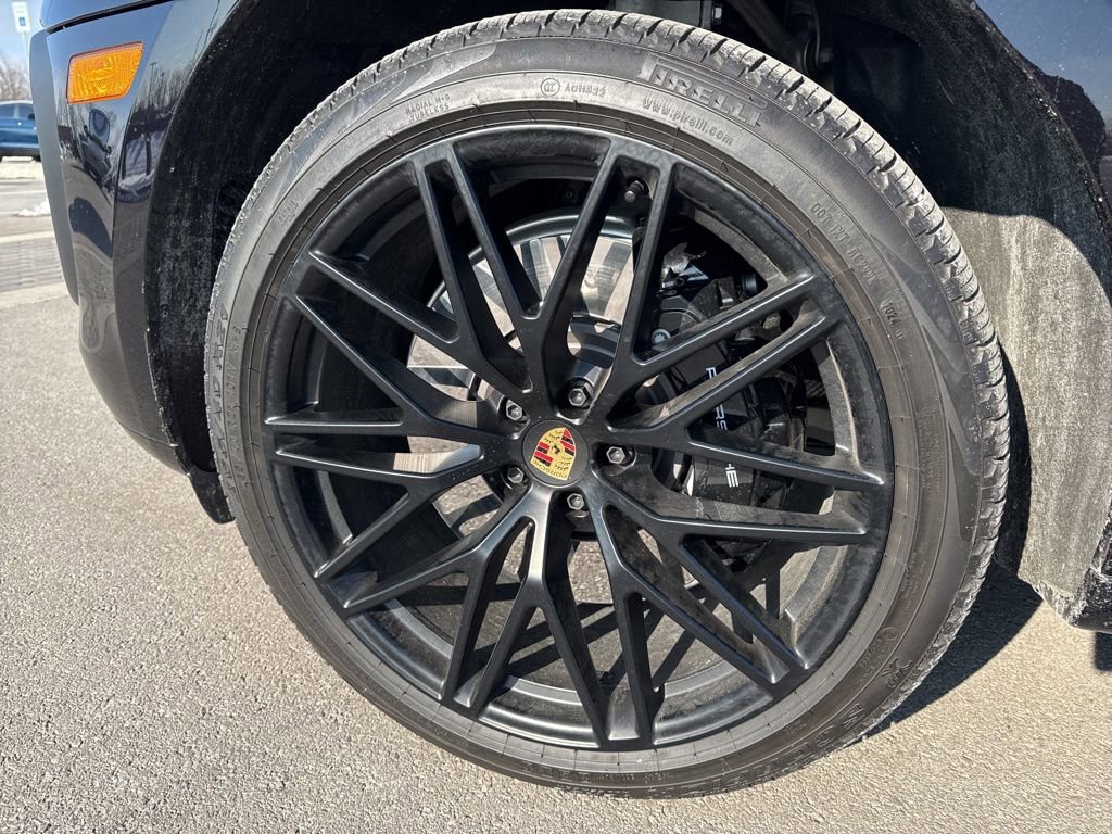Used 2024 Porsche Macan GTS image 7