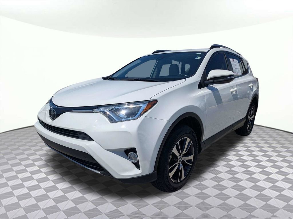Used 2018 Toyota RAV4 XLE AWD/4WD image 6