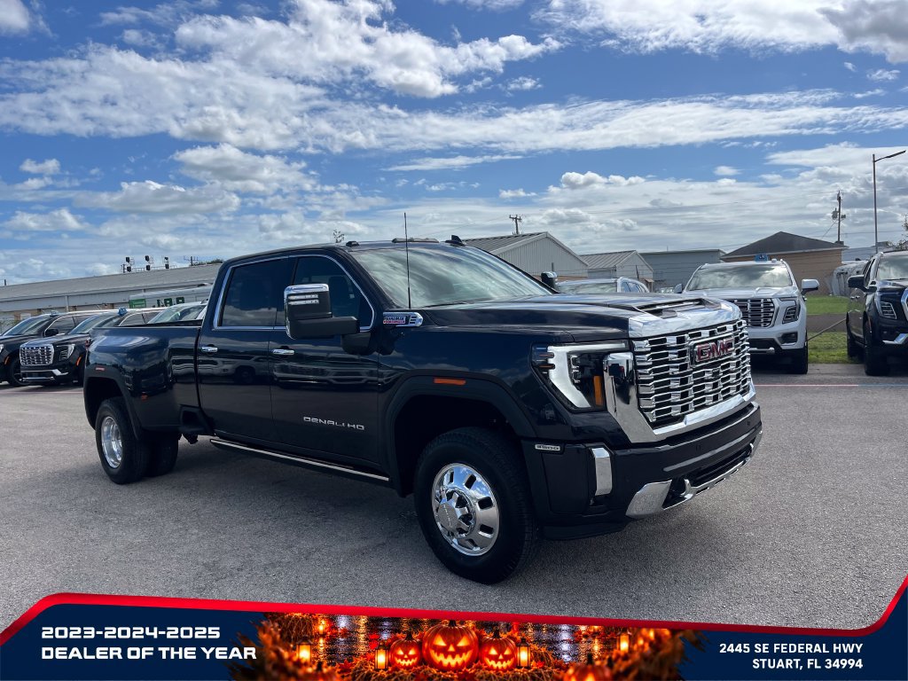 New 2026 GMC Sierra 3500 Denali w/ Denali Reserve Package AWD/4WD image 2