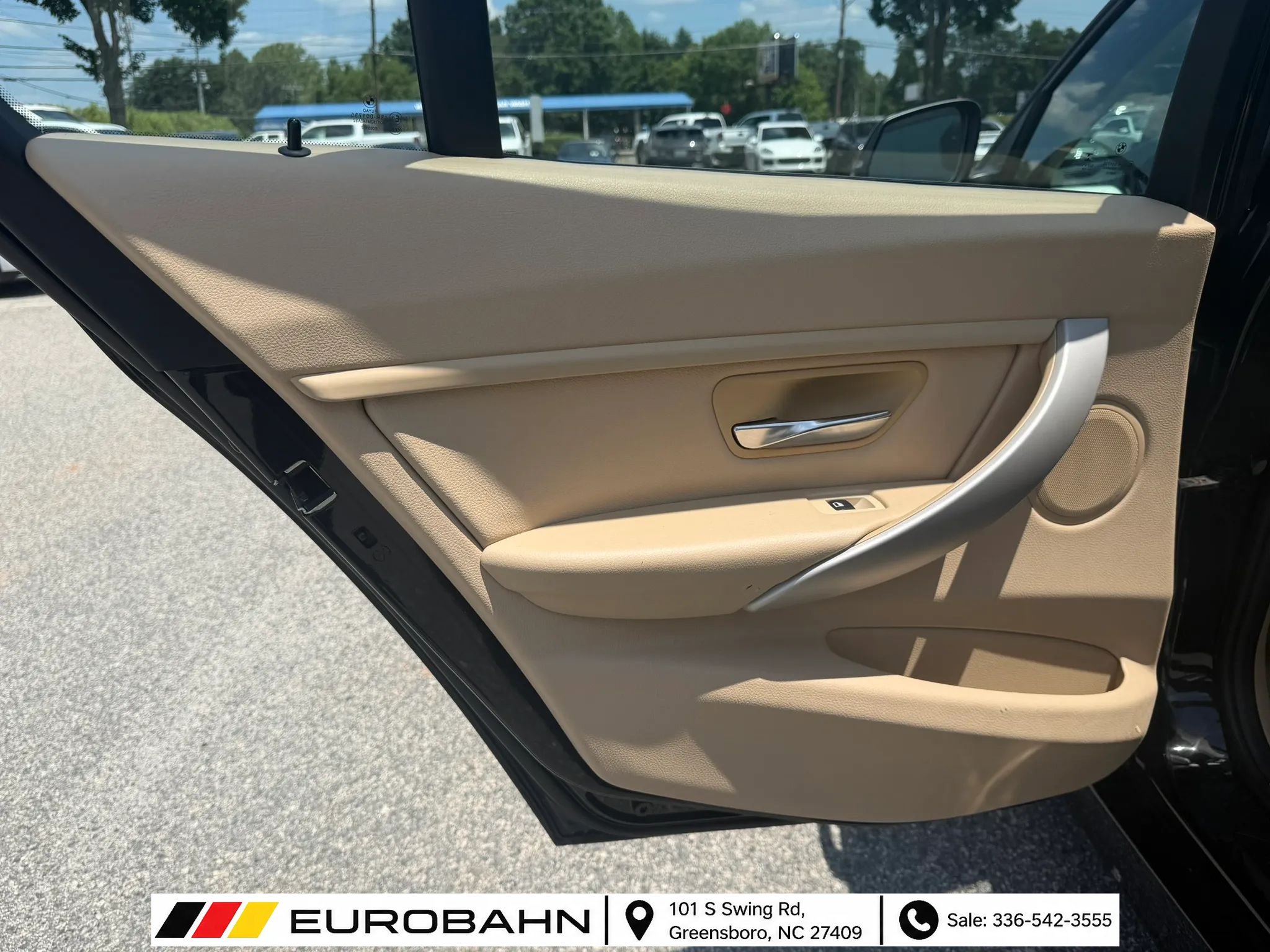 Used 2015 BMW 320i xDrive Sedan AWD/4WD image 10