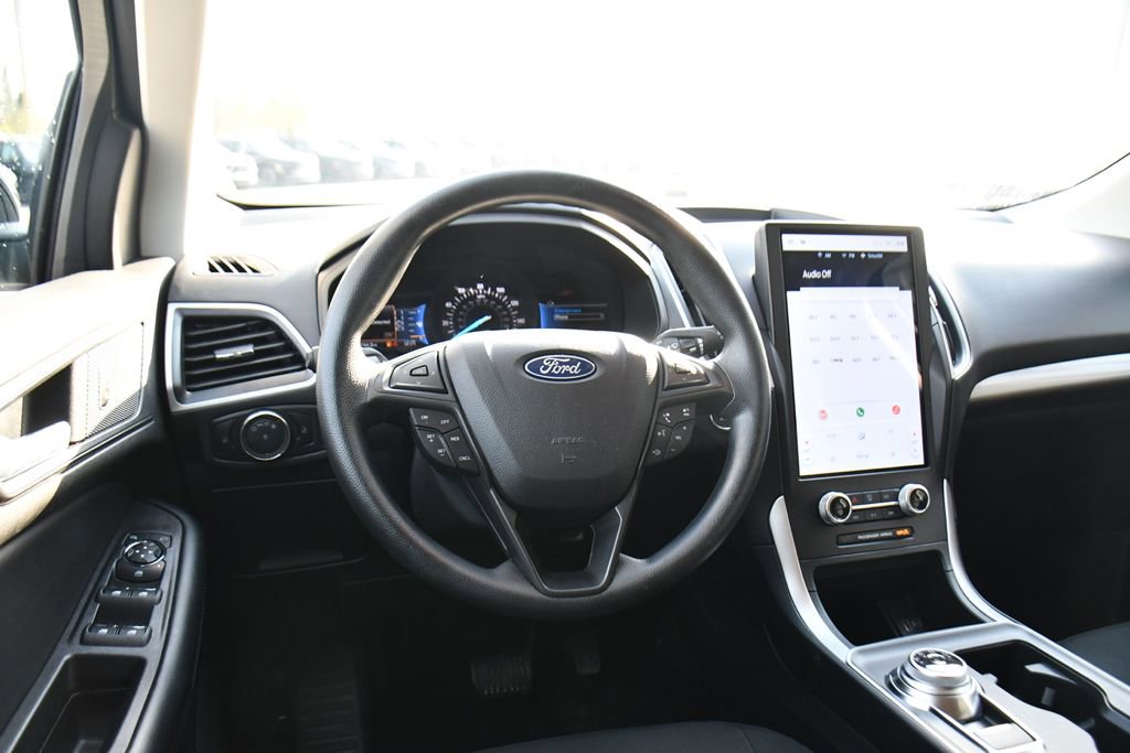 Used 2024 Ford Edge SE w/ Black Appearance Package AWD/4WD image 12