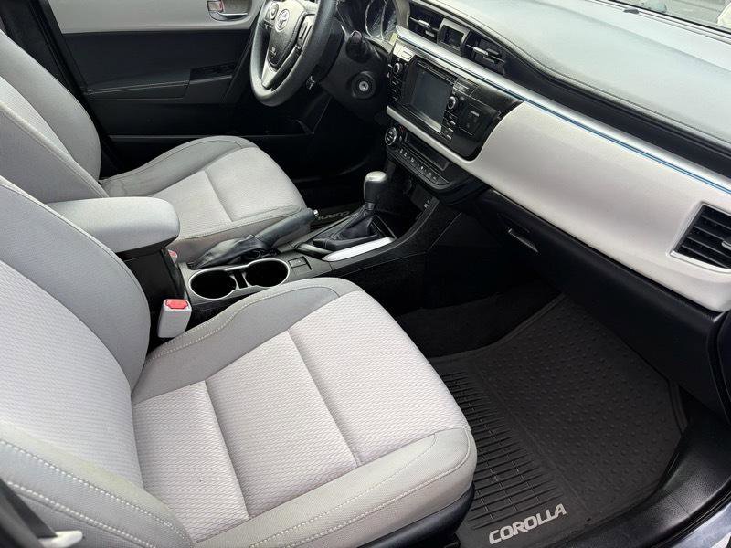 Used 2015 Toyota Corolla LE FWD image 6