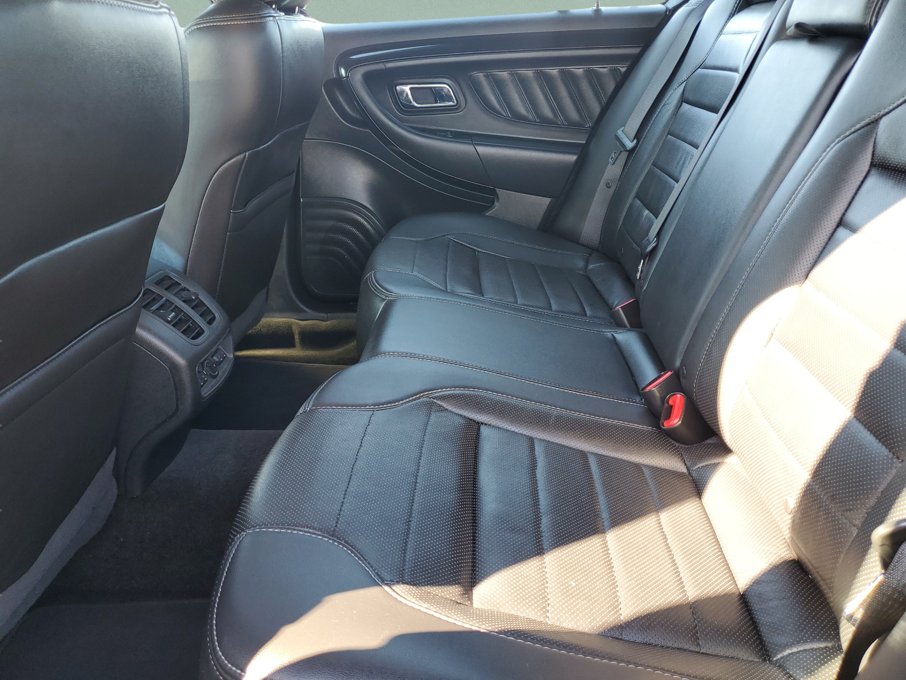 Used 2015 Ford Taurus SHO w/ Equipment Group 401A AWD/4WD image 8