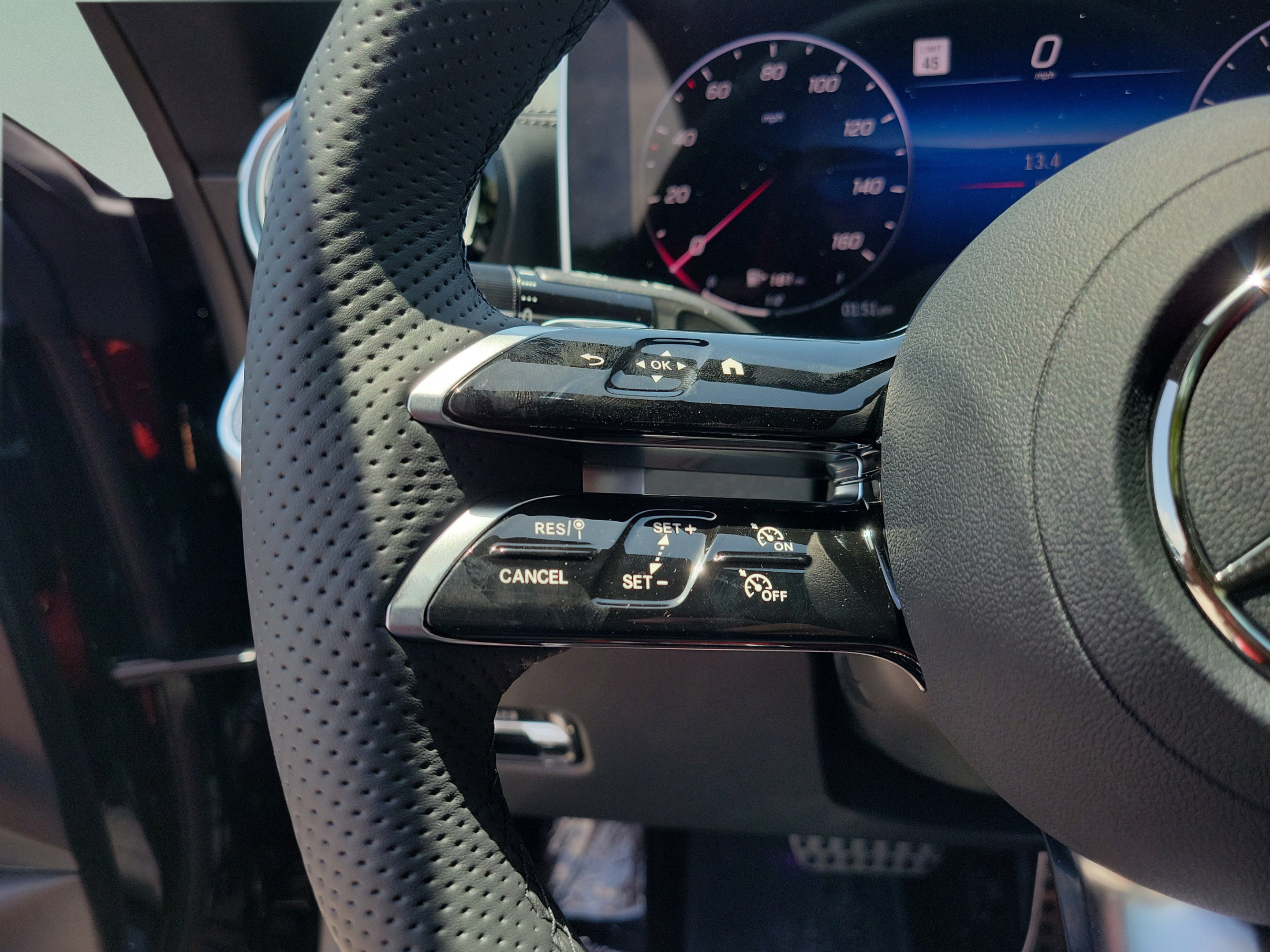 New 2026 Mercedes-Benz CLE 300 4MATIC Coupe image 19