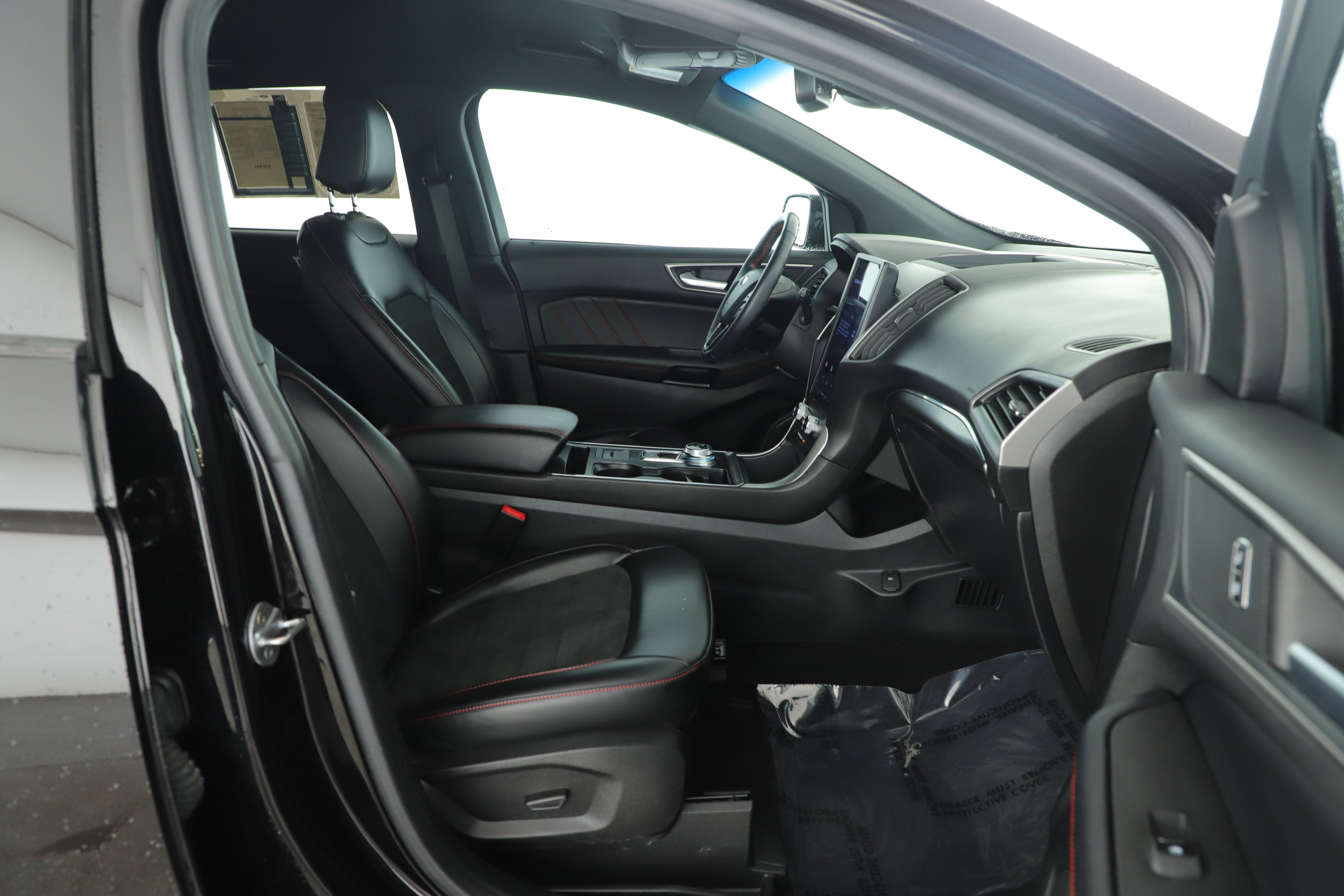 Certified 2024 Ford Edge ST-Line image 9