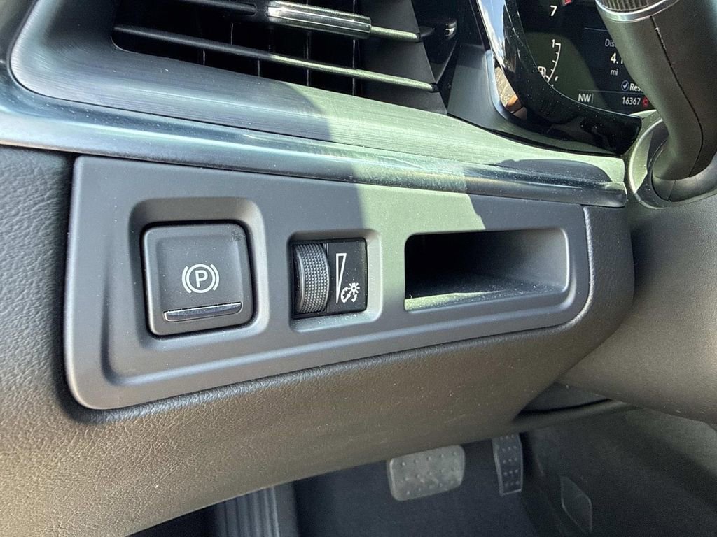 Used 2024 Cadillac XT5 Luxury FWD image 32