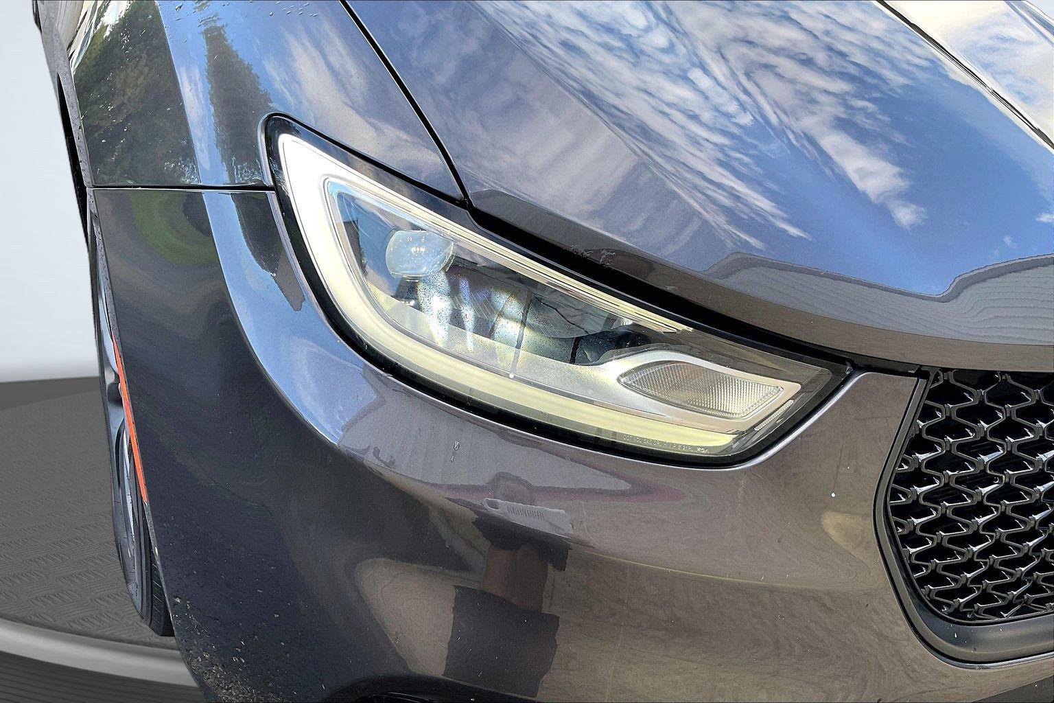 Used 2021 Chrysler Pacifica Touring-L w/ S Appearance Package FWD image 27