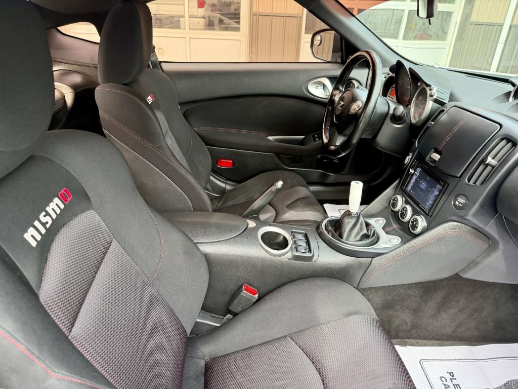 Used 2012 Nissan 370Z NISMO image 11