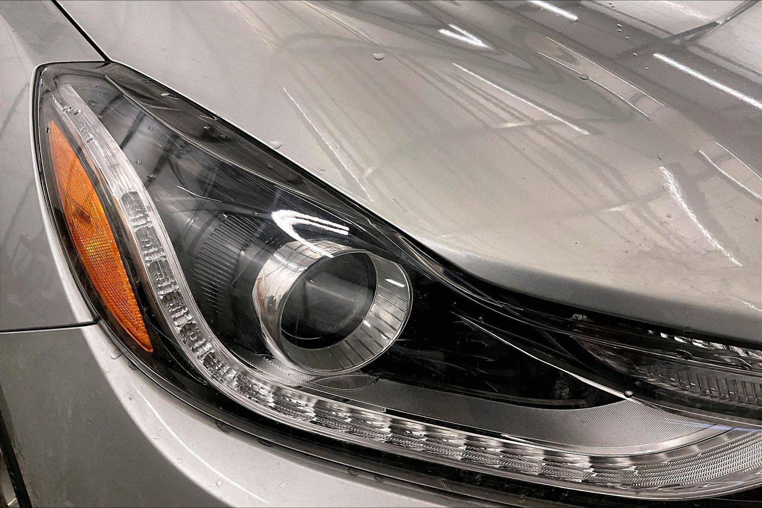 Used 2019 Chevrolet Trax LT w/ LT Convenience Package image 27