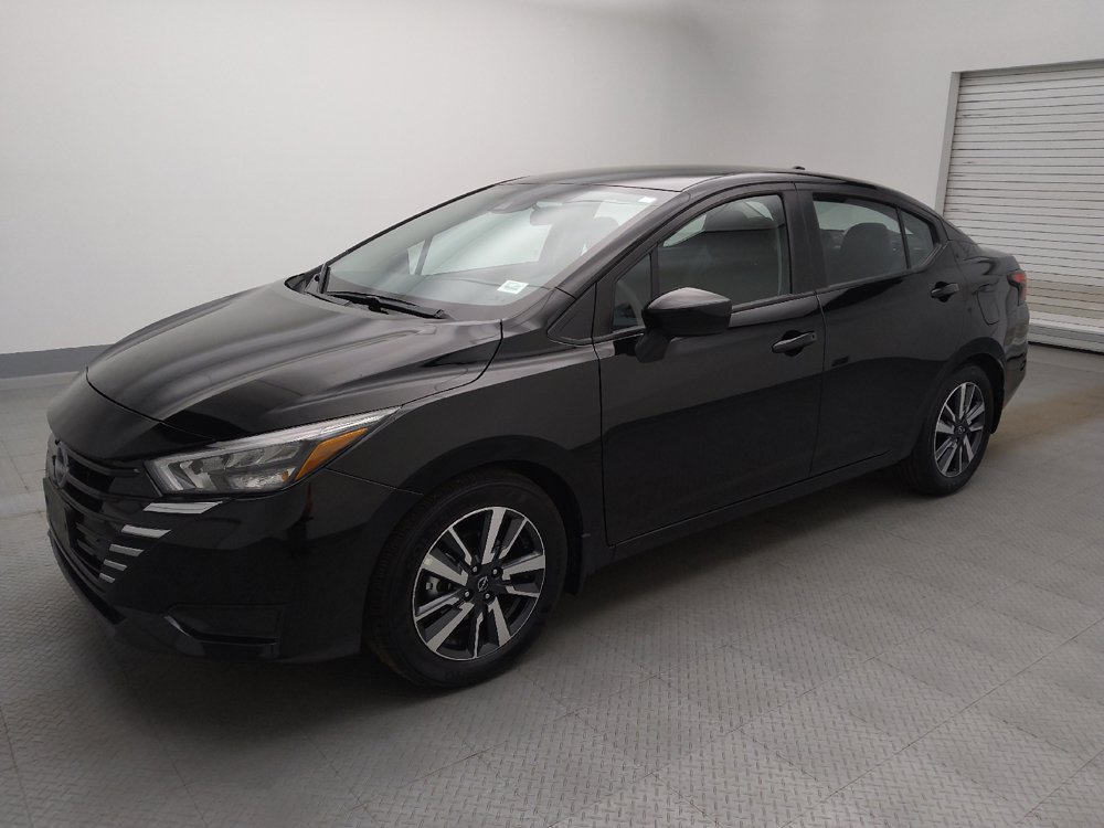 Used 2025 Nissan Versa SV w/ Trunk Package FWD image 2
