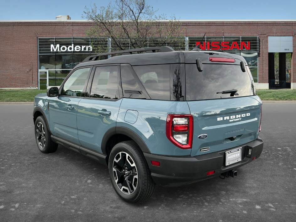 Used 2022 Ford Bronco Sport Outer Banks w/ Tech Package AWD/4WD image 2