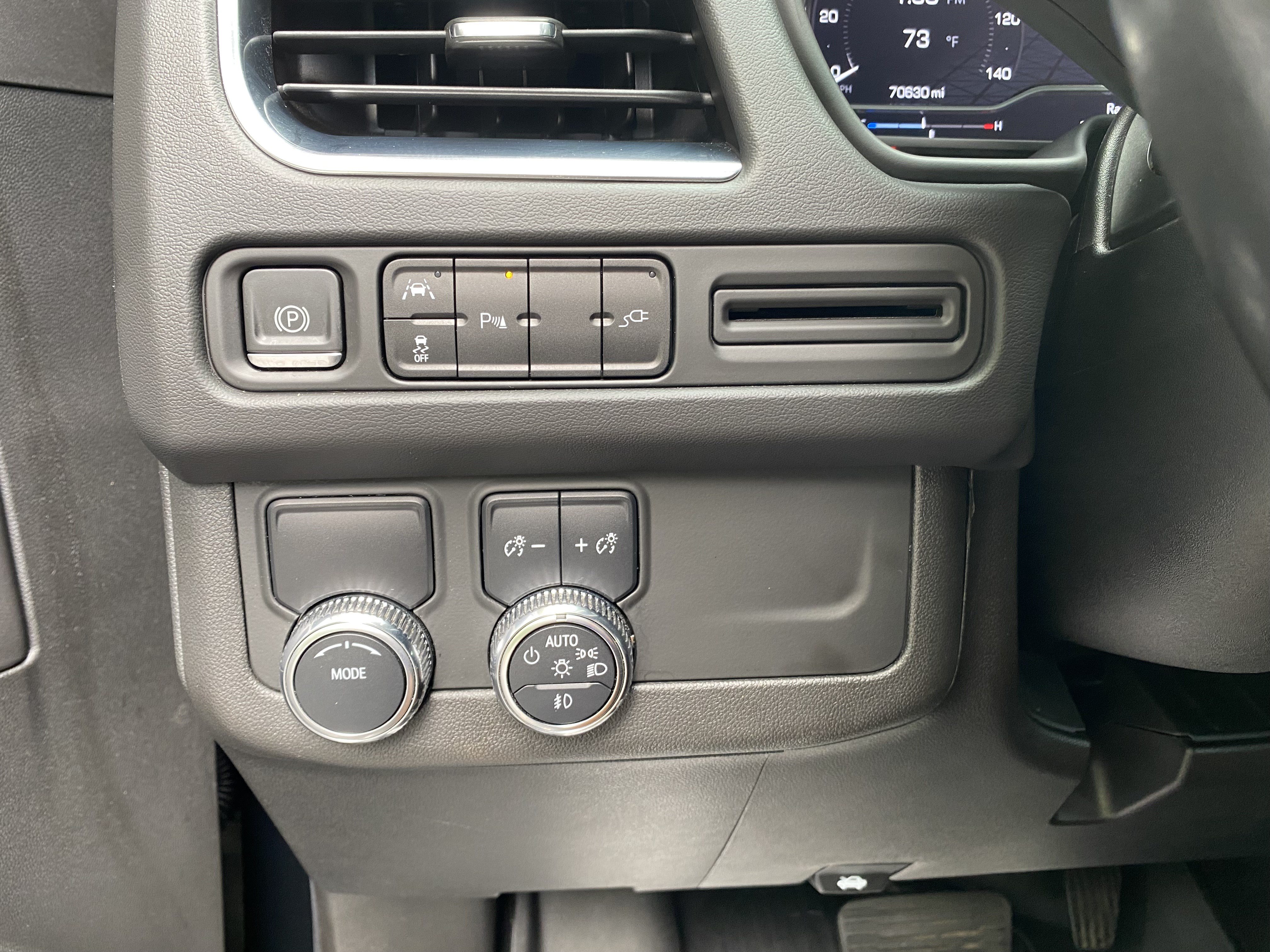 Used 2022 GMC Yukon SLT RWD image 18