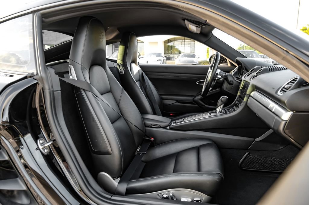 Used 2021 Porsche 718 Cayman w/ Premium Package image 42