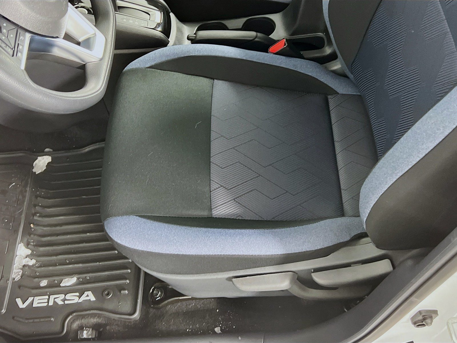 New 2025 Nissan Versa SV w/ Trunk Package FWD image 4