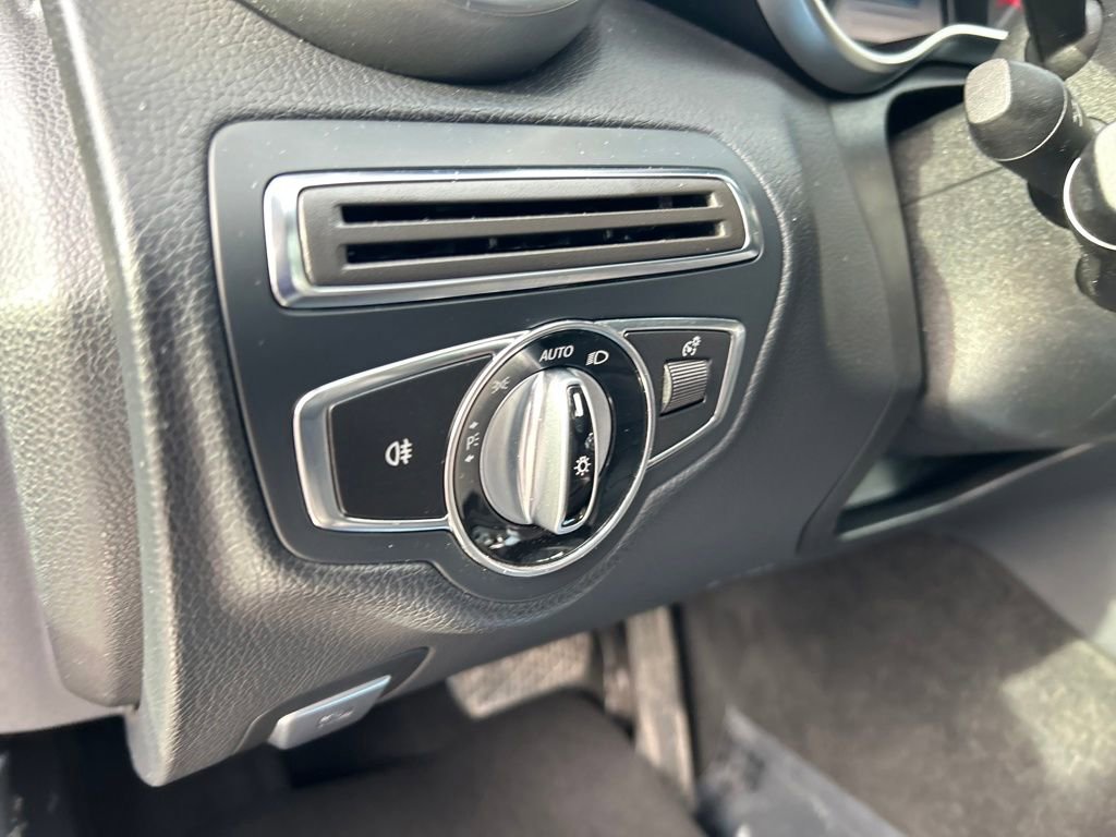 Used 2015 Mercedes-Benz C 300 Sedan image 20
