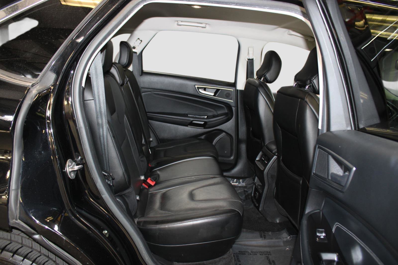 Used 2017 Ford Edge Titanium image 36