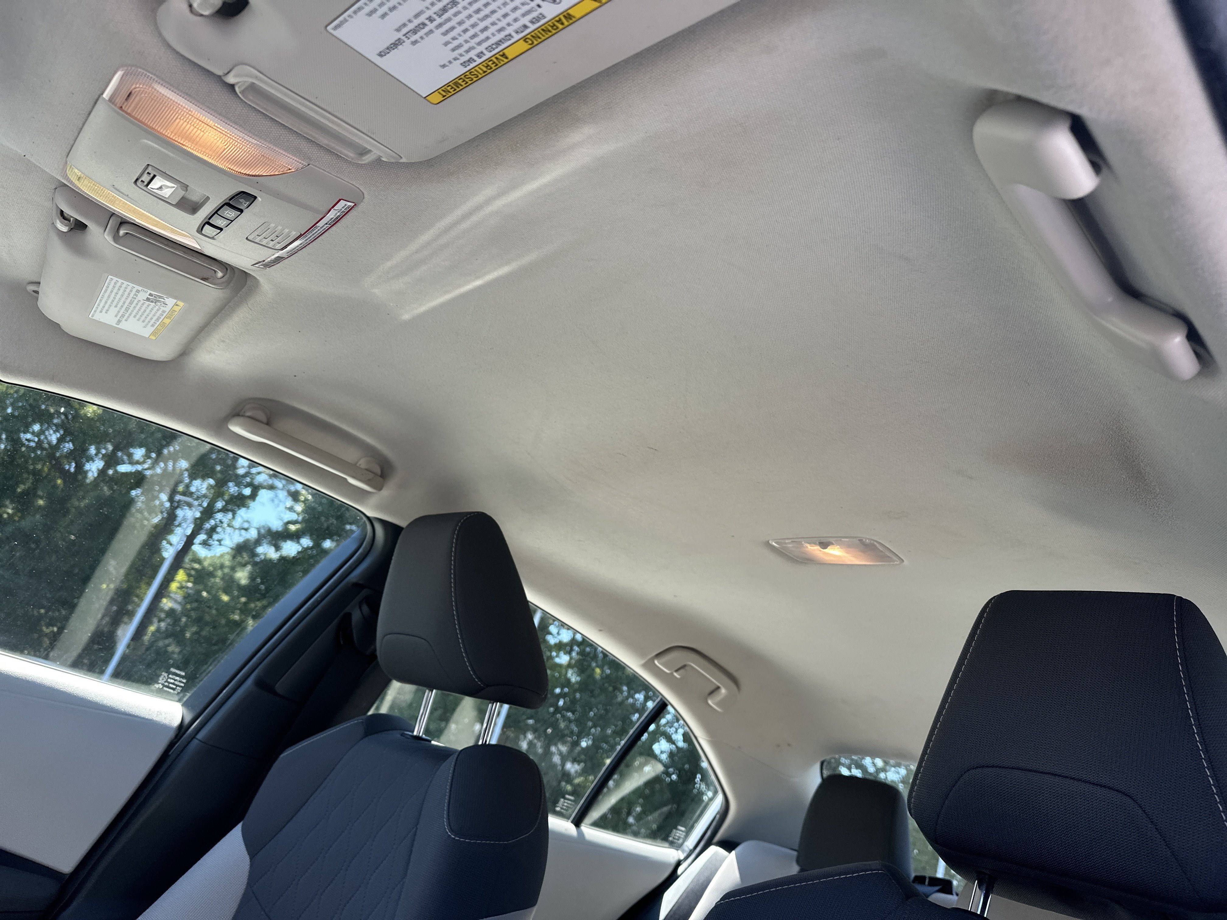 Used 2020 Toyota Corolla LE FWD image 13