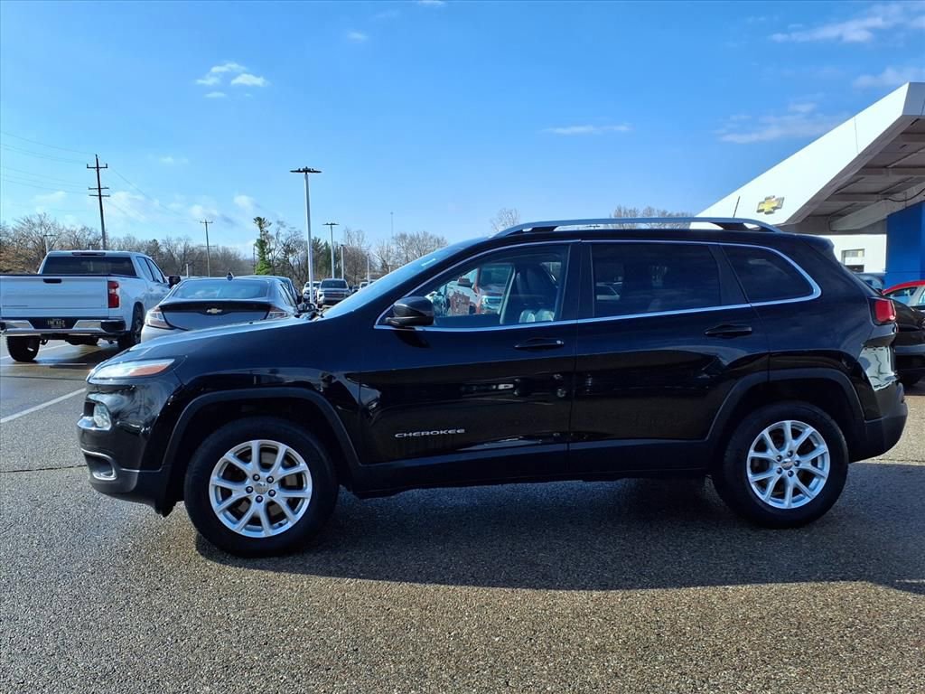 Used 2017 Jeep Cherokee Latitude w/ True North Edition image 8