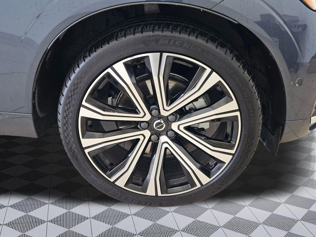 Used 2023 Volvo XC60 B5 Ultimate w/ Climate Package image 32