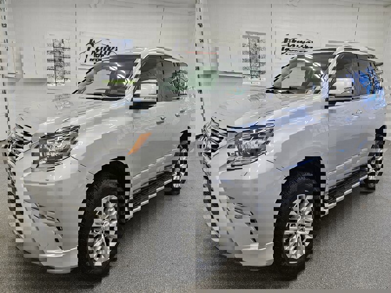 Used 2017 Lexus GX 460 image 1