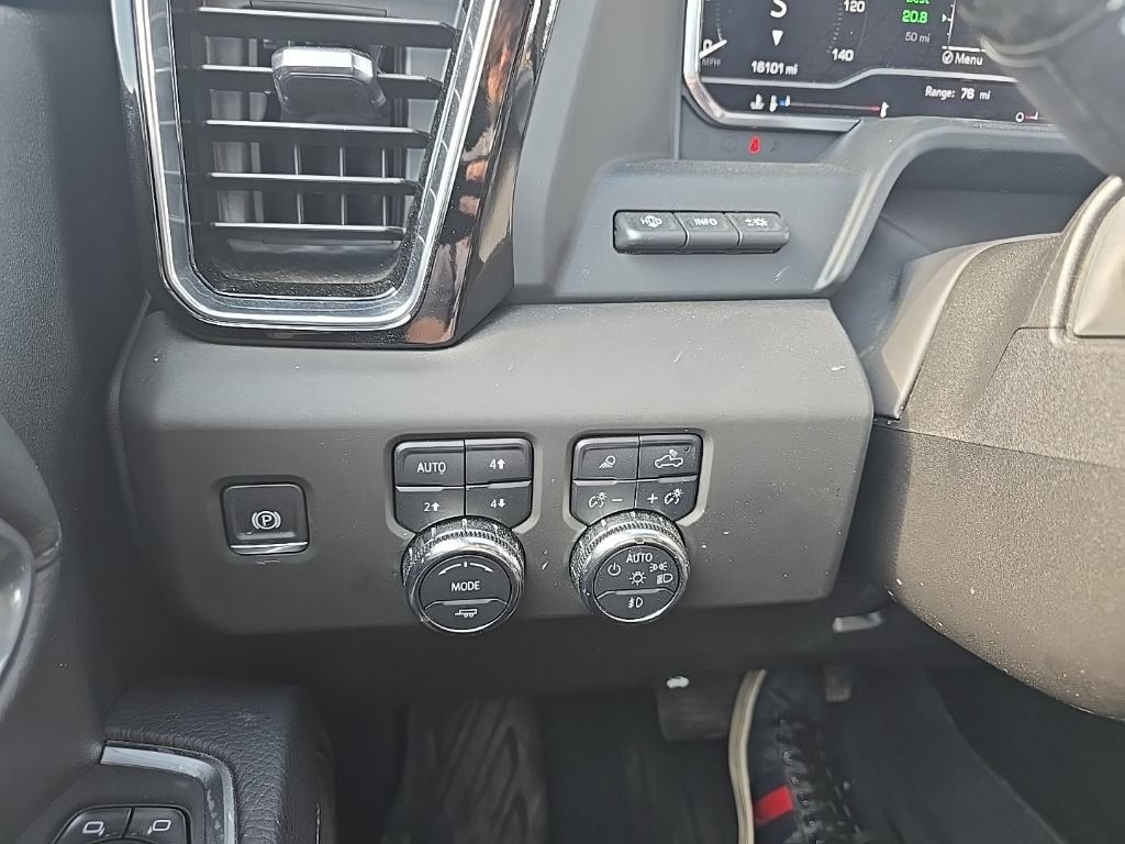 Used 2025 GMC Sierra 2500 Denali w/ Denali Reserve Package AWD/4WD image 24