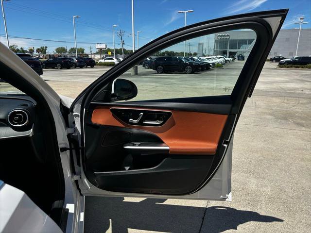 Used 2025 Mercedes-Benz C 300 Sedan image 28