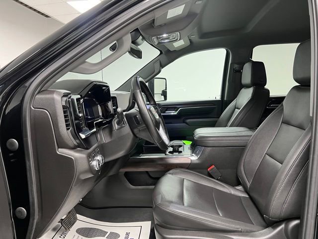 Used 2024 GMC Sierra 3500 SLT w/ SLT Convenience Package image 21