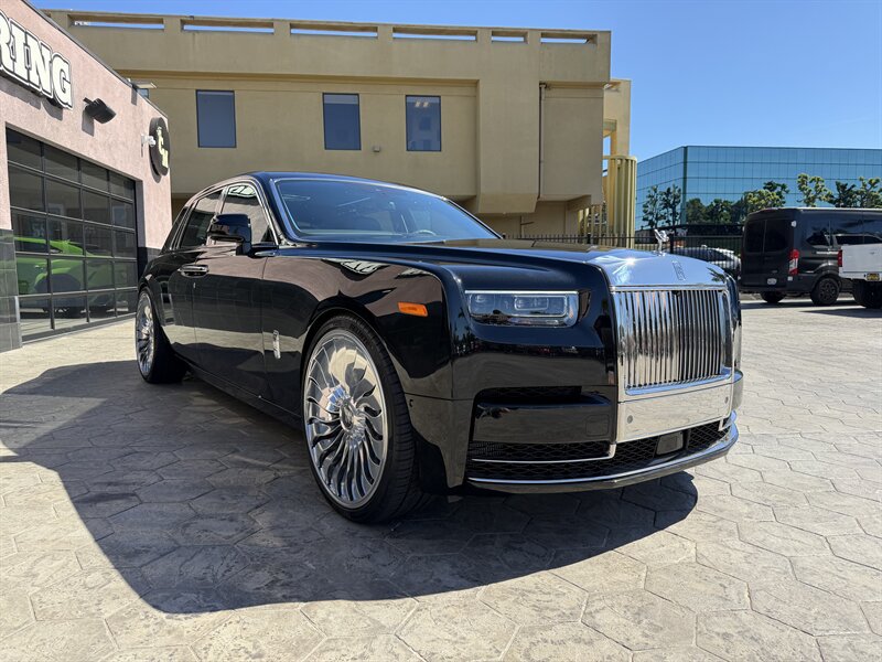 Used 2027 Rolls-Royce Phantom Sedan RWD image 7