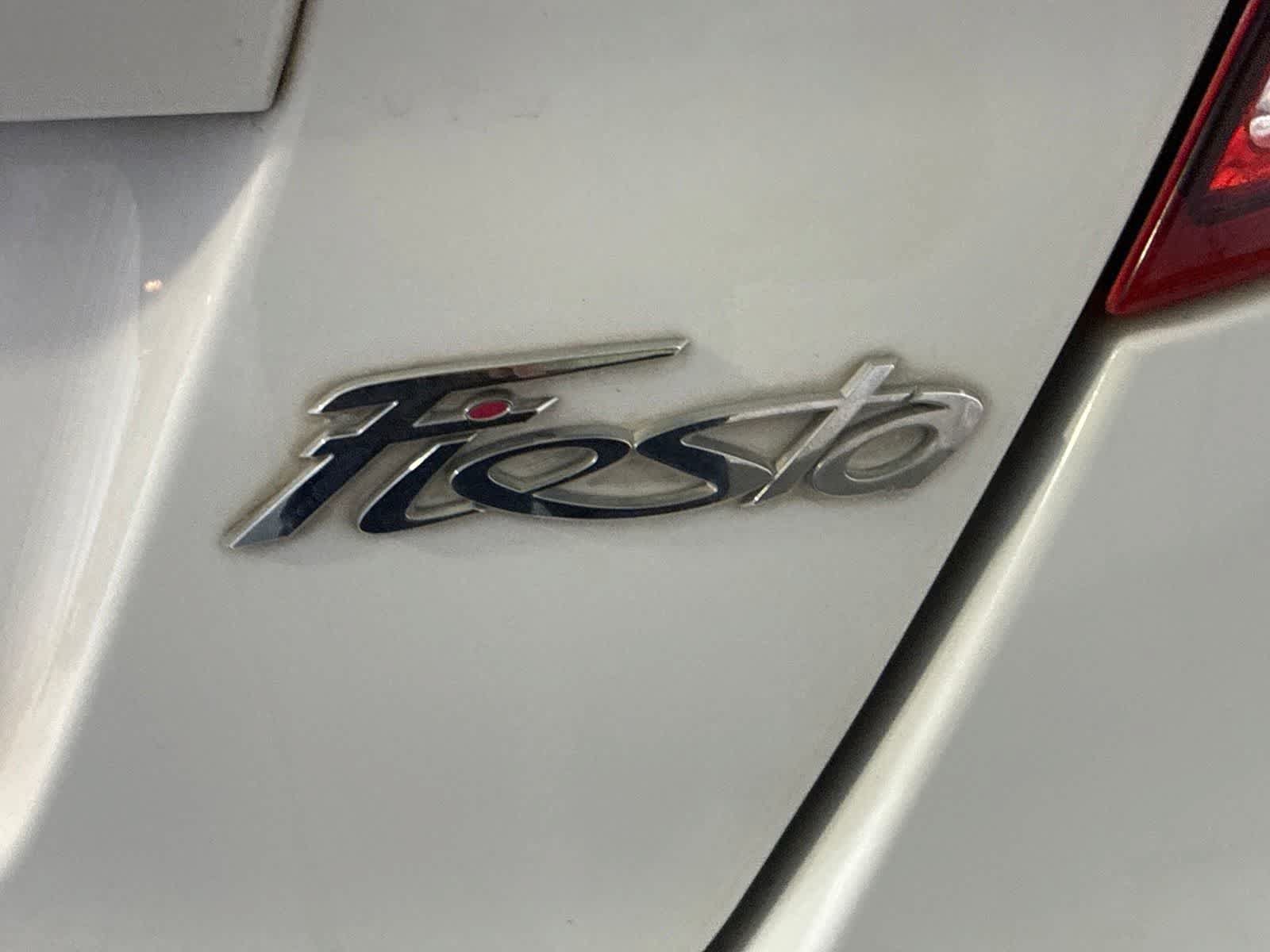 Used 2016 Ford Fiesta SE FWD image 14
